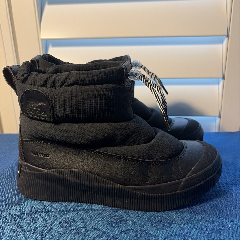Sorel OUT N ABOUT IV Puffy Women's Waterproof Boot-Authentic US Size 7 Black